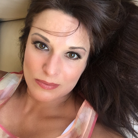 Meet your Posher, Raquel - Picture 4 of 7